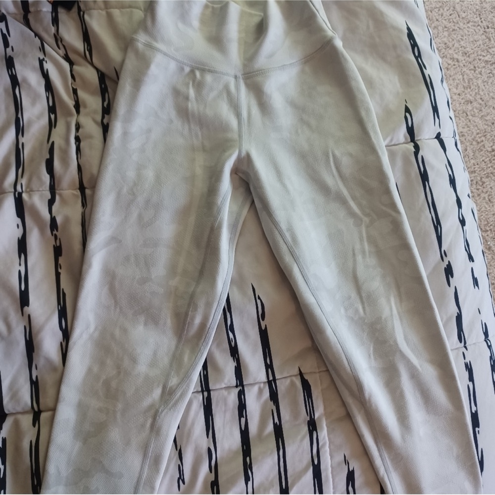 P'tula 23' S white camo Stealth legging
